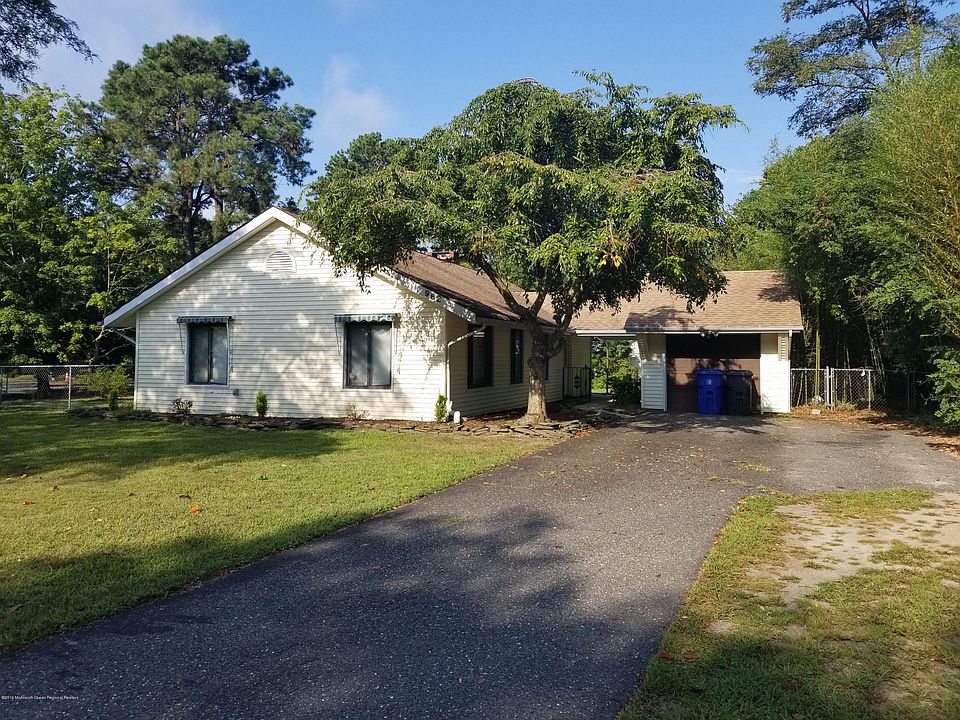 1st image of 982 Vaughn Ave