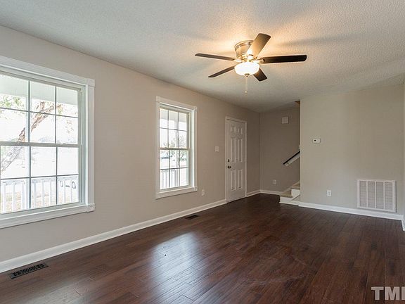 3rd image of 307 Red Clover Pl