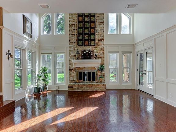 2nd image of 12811 Ivyforest Dr