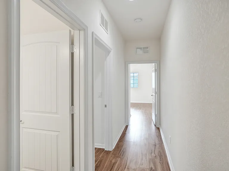 4234 N Dixie Hwy #122 — Photo 22