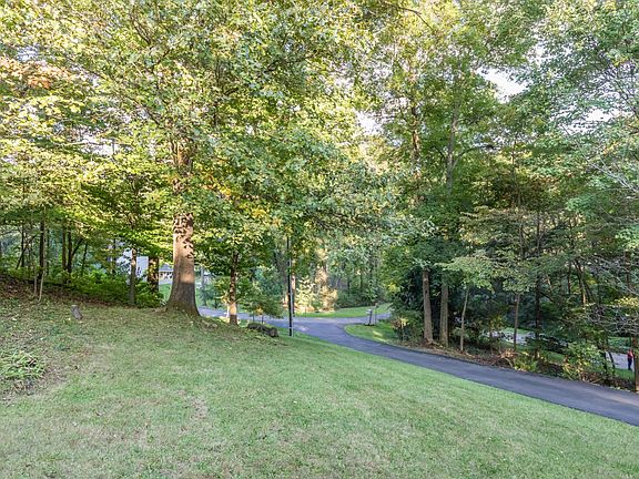 5th image of 2311 W Audrey Dr