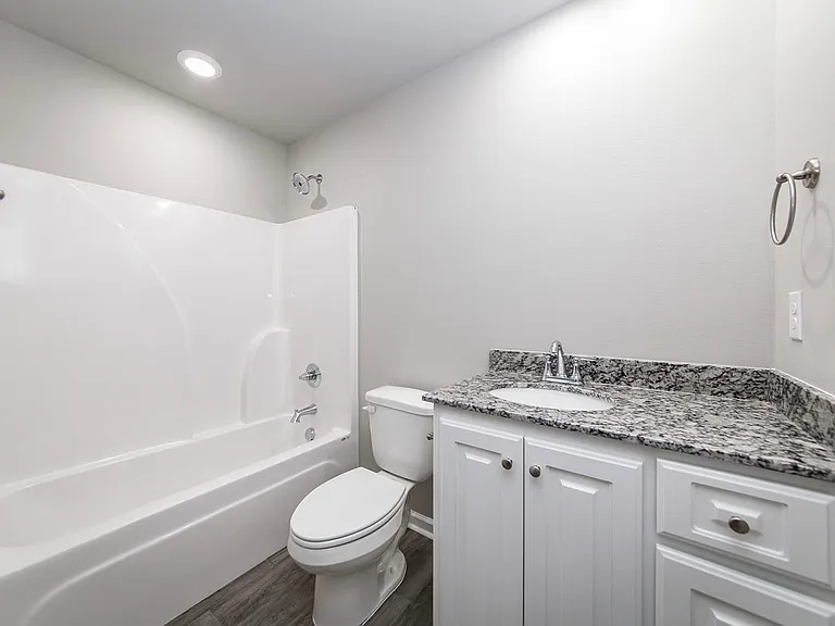 109 Elm St #5 — Photo 4