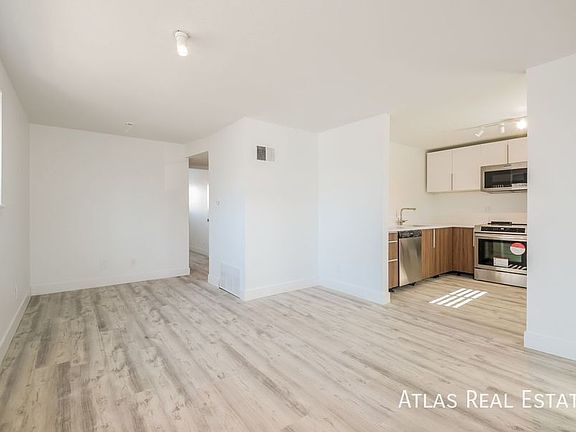 5th image of 2560 N Ogden St APT 1