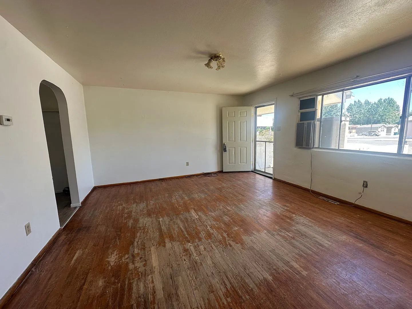 2 bedroom 1 bathroom duplex for rent in Aztec — Photo 3