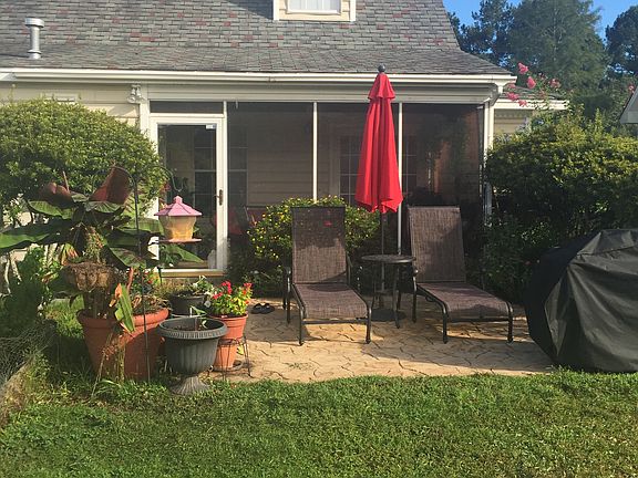 2nd image of 4828 Habersham Ln