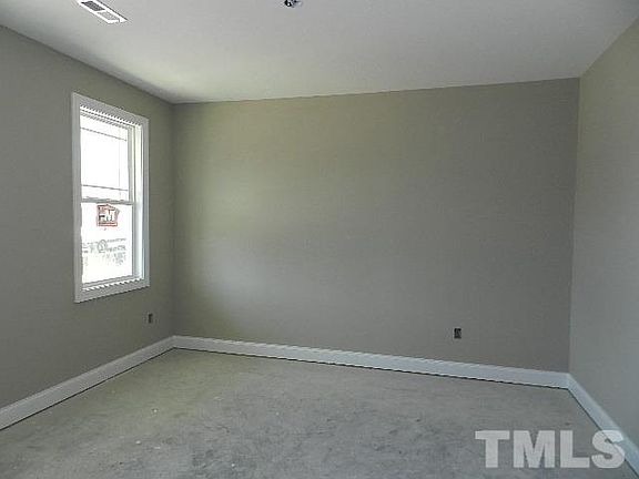 3rd image of 165 Kaspurr Dr
