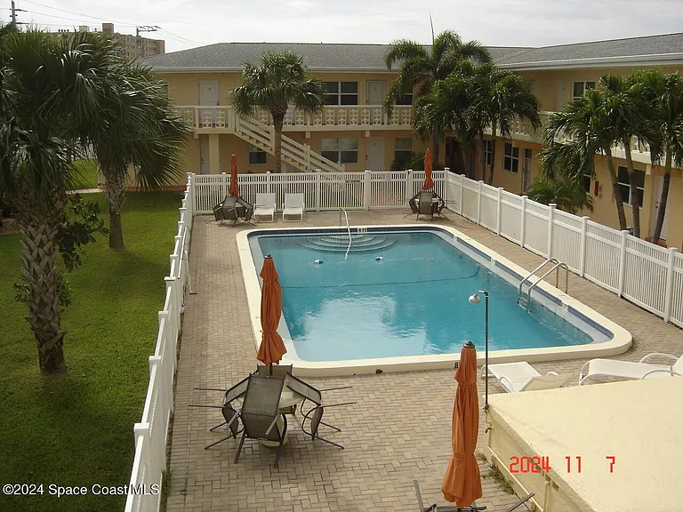 7801 Ridgewood Ave #7 — Photo 12