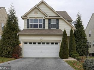 11 Descartes Dr, Lancaster, PA 17603