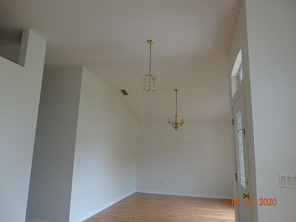 5th image of 921 Hyannis Port Dr #1