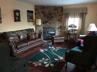 N76W14687 Fairfield Ct, Menomonee Falls, WI 53051