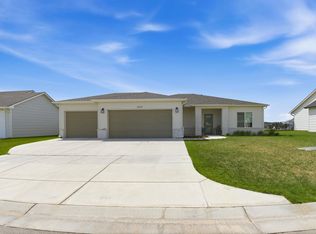 1017 Long Path St, Goddard, KS 67052