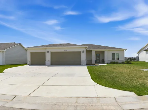 1017 Long Path St, Goddard, KS 67052