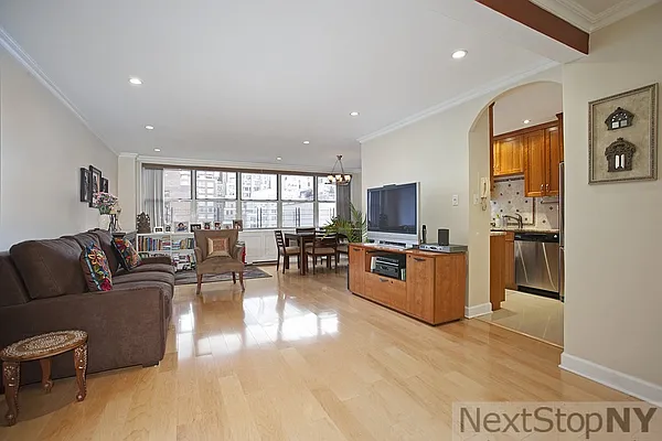 Sold by NextStopNY | media 10