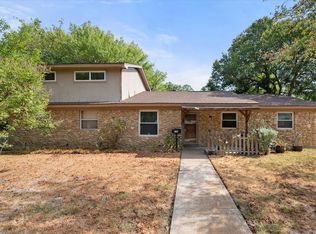 144 NW Jill Ann Dr, Burleson, TX 76028