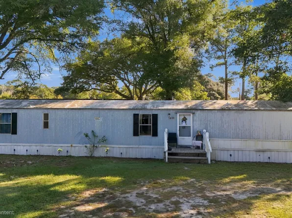1939 Oakland Dr SW, Ocean Isle Beach, NC 28469
