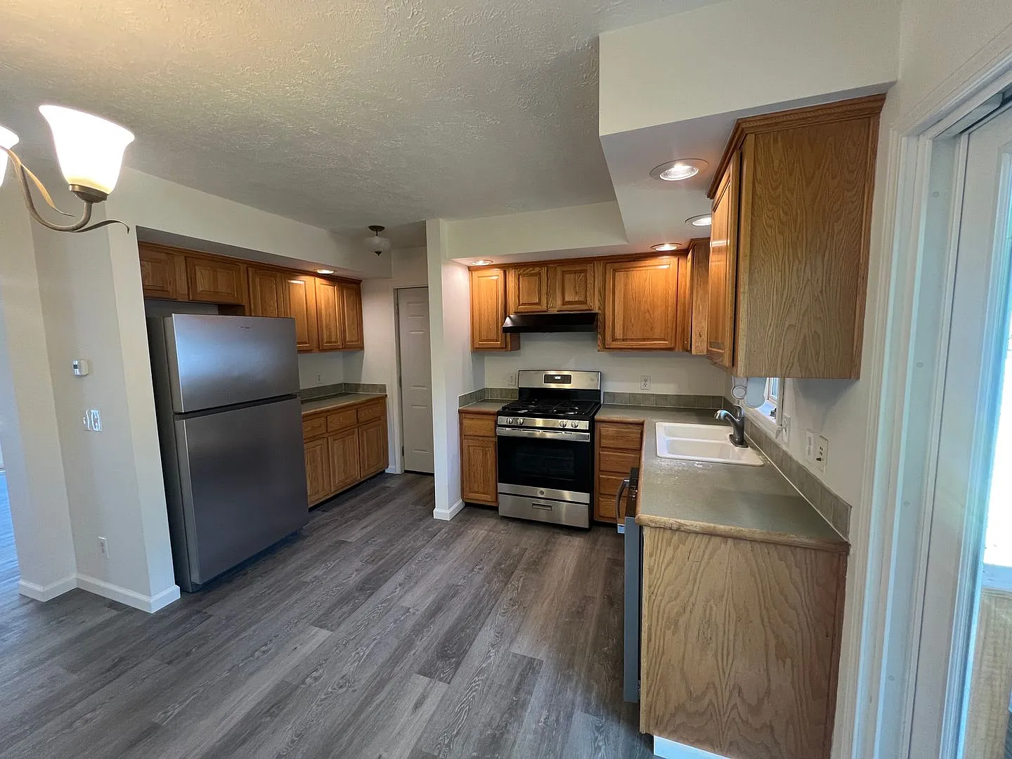 Remodeled 2 Bedroom Home In Heart Of Traverse City — Photo 2
