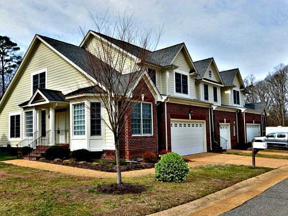2nd image of 108 Wax Myrtle Dr