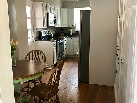 5th image of 2547 Chestnut Blvd