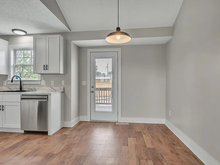 1245 Pierce Rd — Photo 11