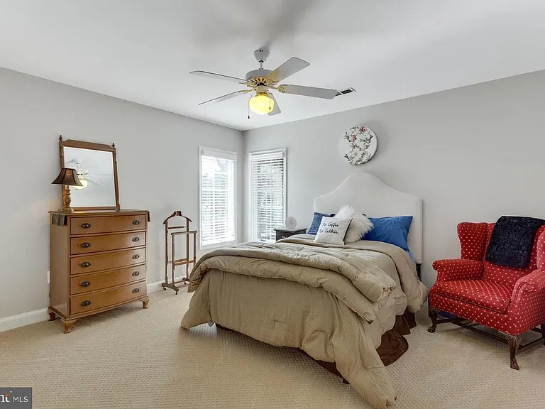 1207 Artnauman Ct — Photo 33