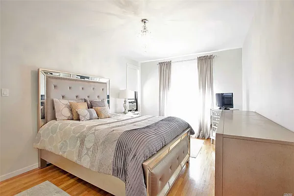 Sold by Benjamin Realty Since 1980 | media 16