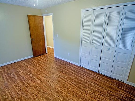 2nd image of 2717 Windsor Heights St