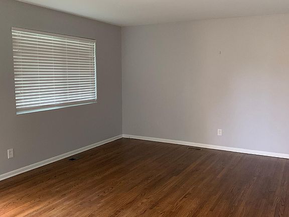 4th image of 617 N Moccasin Pl
