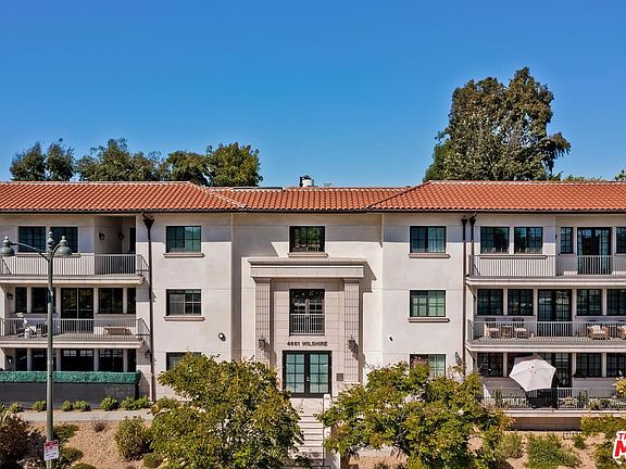 4th image of 4661 Wilshire Blvd Unit 205