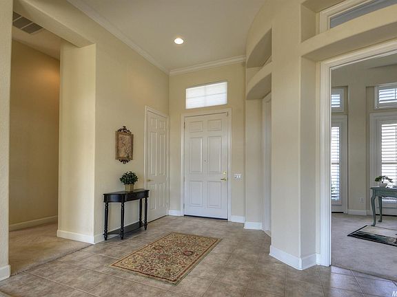 4th image of 881 Wildomar Ln