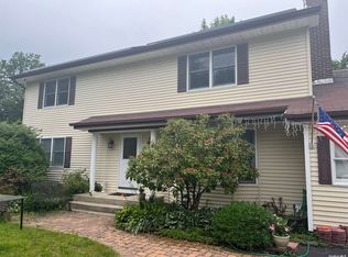 212 Buchanan St FLOOR 2, Centerport, NY 11721