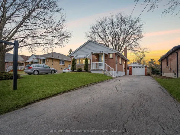 65 David Ave, Hamilton, ON L9A 3V2