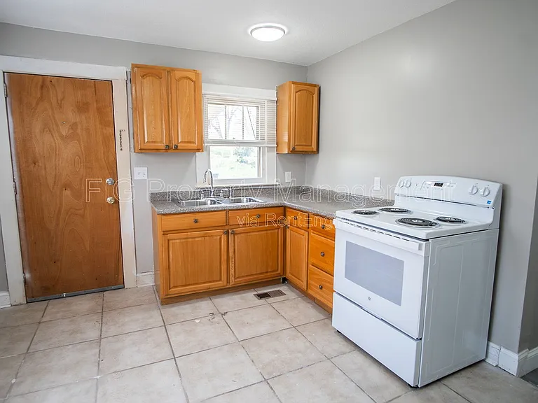 5804 Old Rutledge Pike — Photo 12
