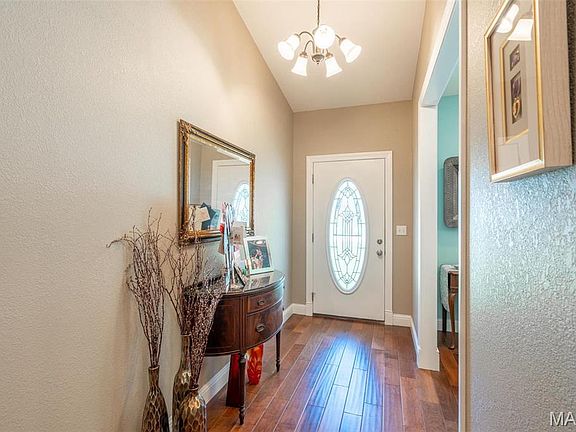3rd image of 1728 Whispering Oaks Pl