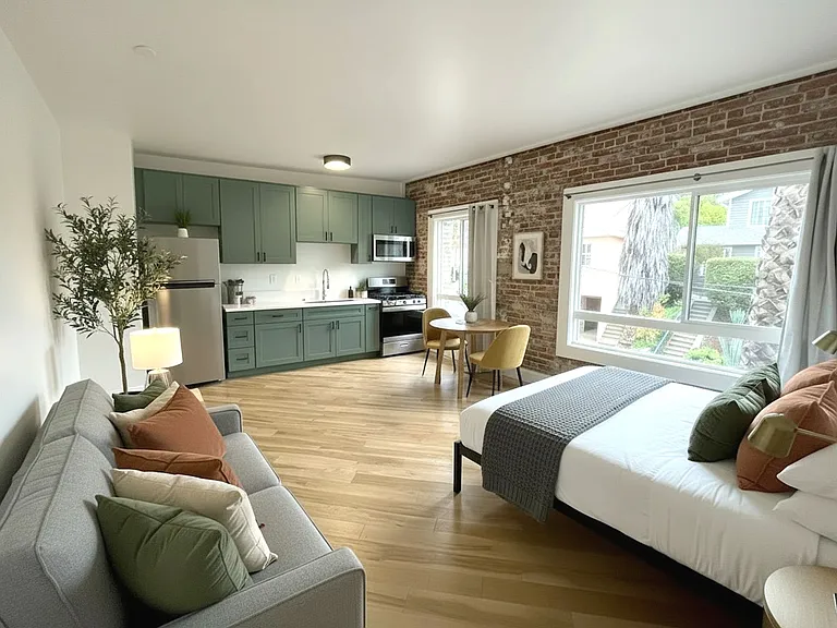 1101 Westerly Terrace — Photo 9