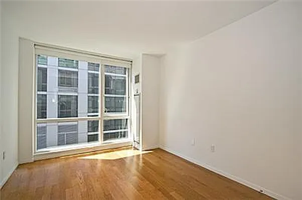 Rented by Sumitomo Real Estate Sales | media 33