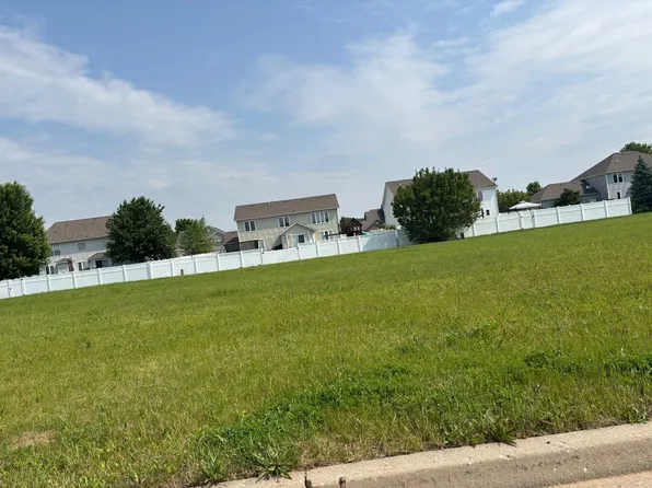 5165 Sparrow Dr, Belvidere, IL 61008