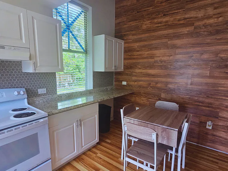Air-conditioned studio for a cool, comfortable living experience