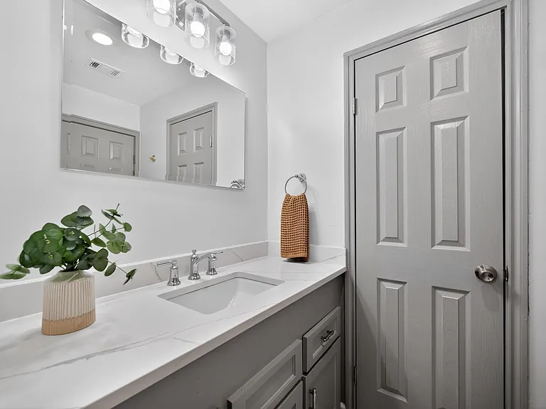 9660 Timberleaf Dr — Photo 37