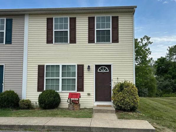 227 Kadies Ln, Edinburg, VA 22824