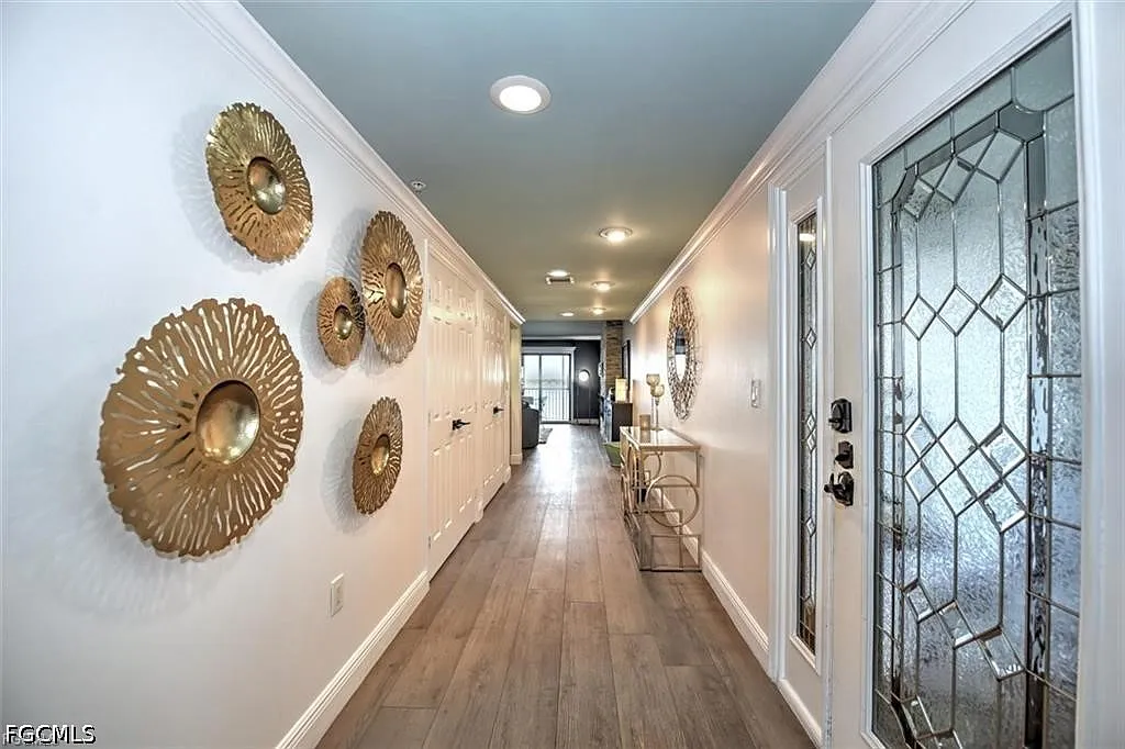 2 bed, 2.0 bath, 2025 sqft, $3,800 — Photo 3