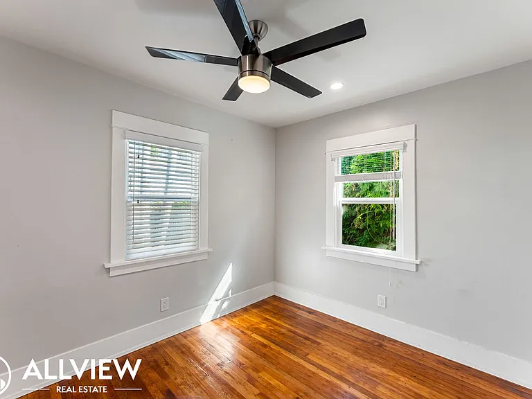2474 Santa Ana Ave — Photo 20