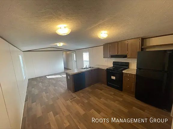 2nd image of 127 Eldridge Ln #127