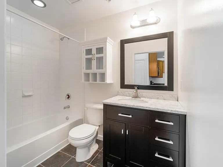 1950 N Logan St #805 — Photo 8