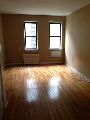 Rented by Eric Goodman Realty Corp | media 14