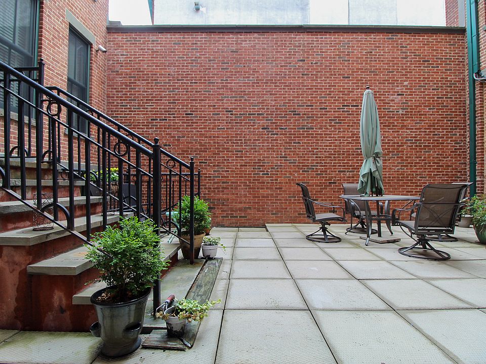 2nd image of 66 Morris St #103