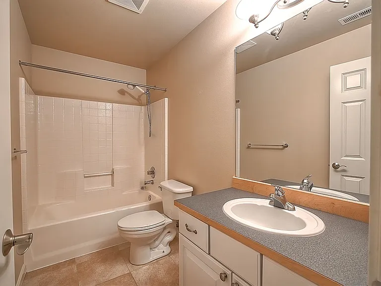 7617 Orchard Ave SE — Photo 7