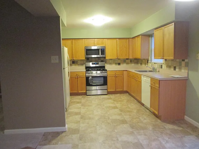 3718 Swetland Dr — Photo 12