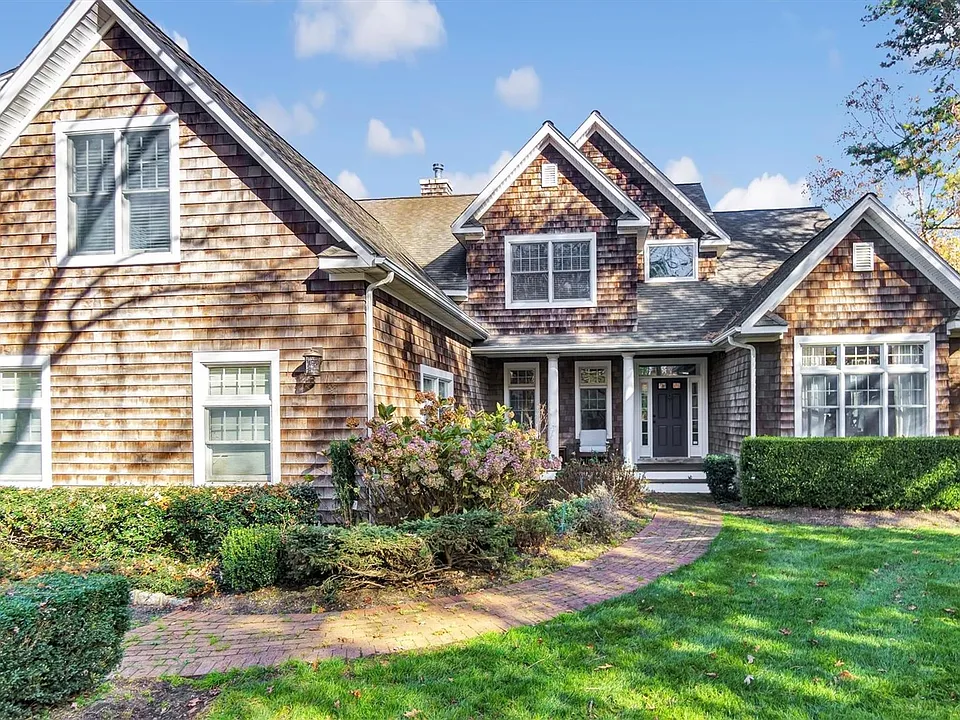 38 Bridle Path