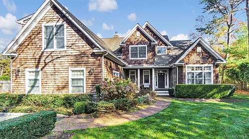38 Bridle Path Photo 1
