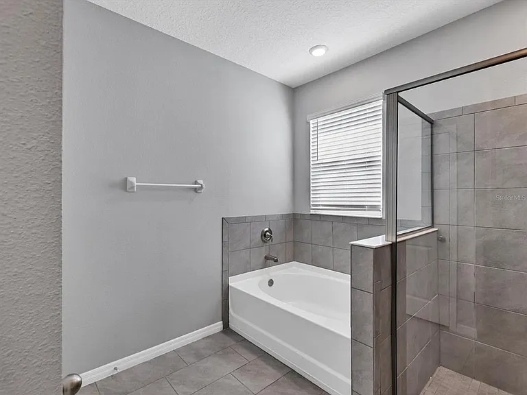 17605 Cantarina Cv — Photo 23
